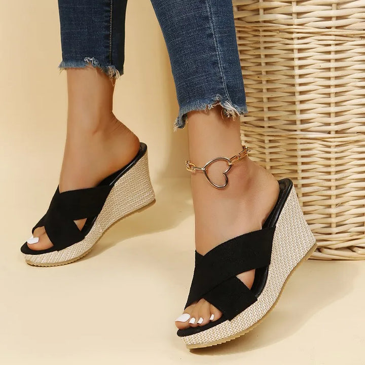 YANINA – Sandalen met Sleehak