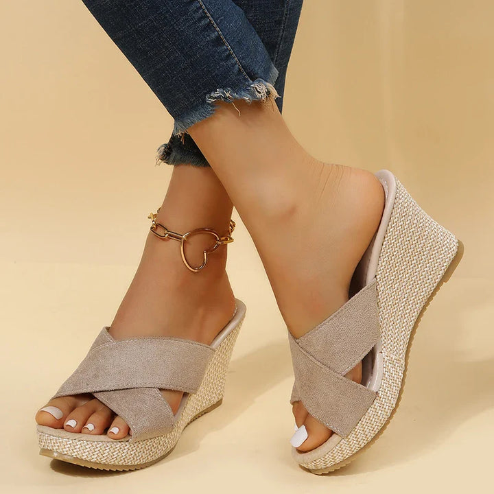YANINA – Sandalen met Sleehak